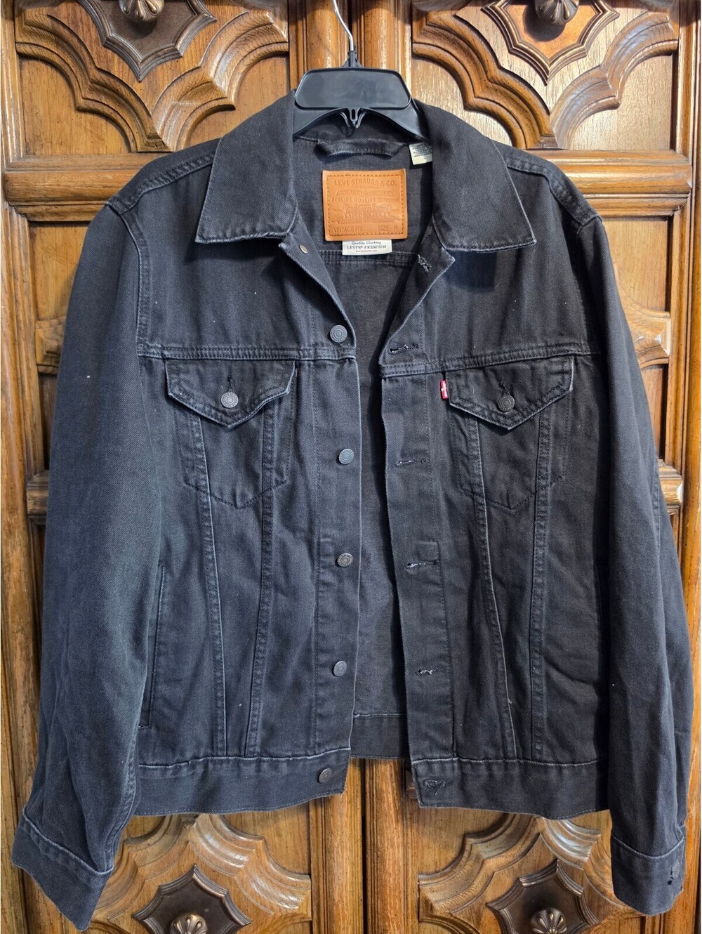 Levi's Premium Vintage Fit Black Denim Trucker Jacket Size M